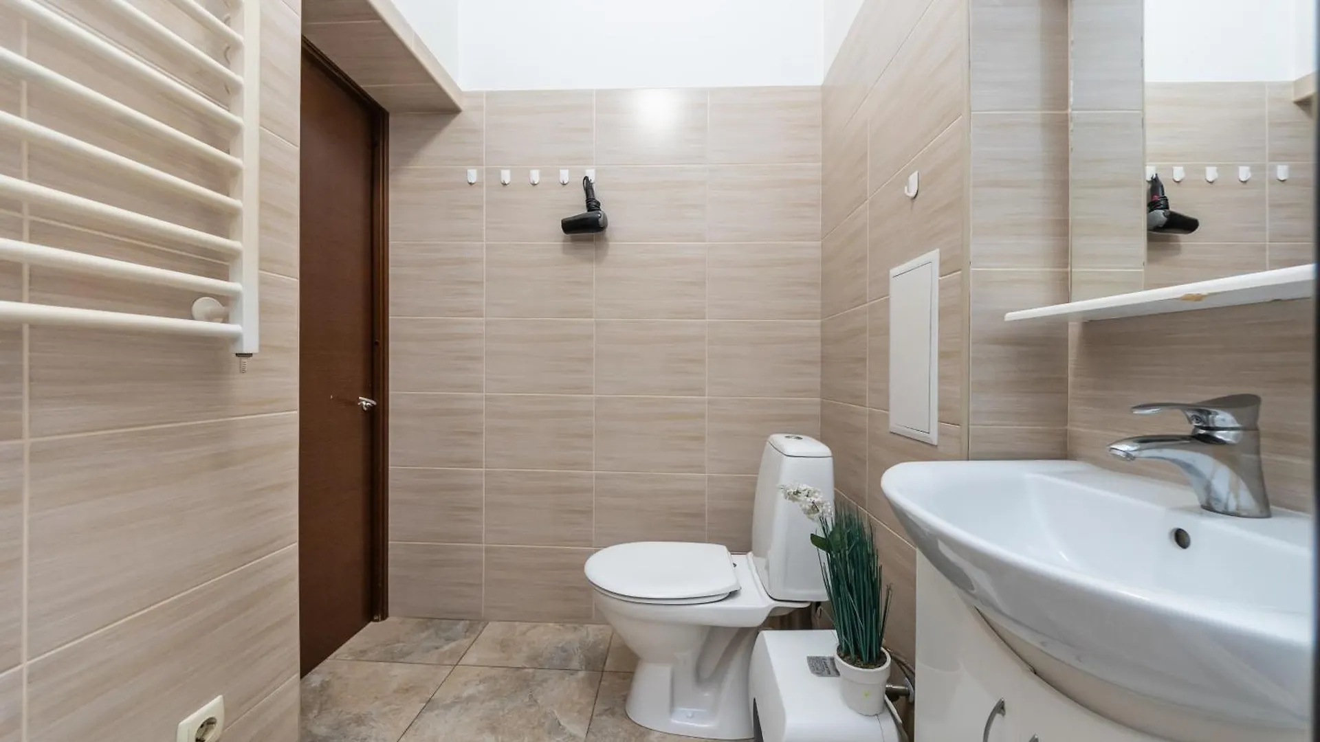 1 Bedroom Apartment Saksaganskogo 57A 乌克兰
